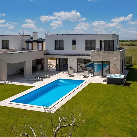 Holiday home Luna *